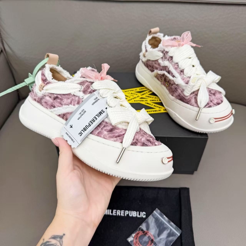 Smilerepublic Canvas Shoes